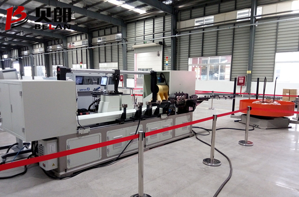 貝朗雙頭線材折彎機(jī)在成都富維安道拓客戶車間 貝朗雙頭線材折彎機(jī)在成都富維安道拓客戶車間